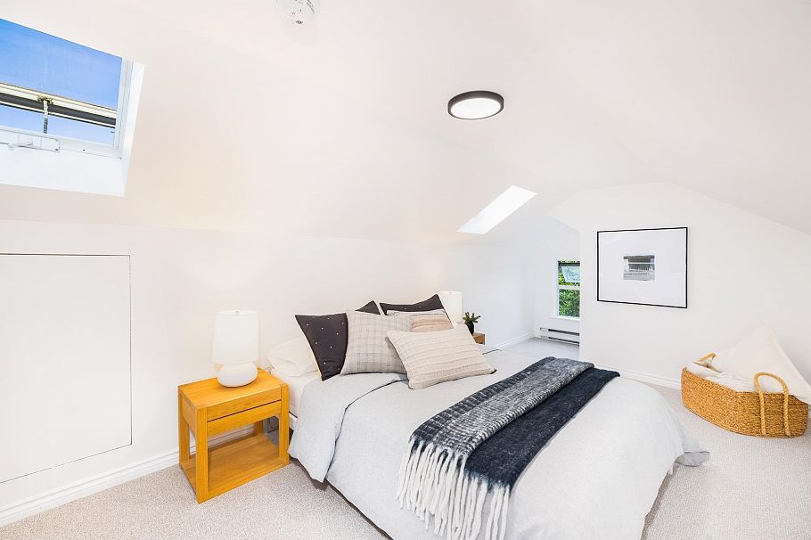 3311 W 8th Avenue Vancouver, BC - 30