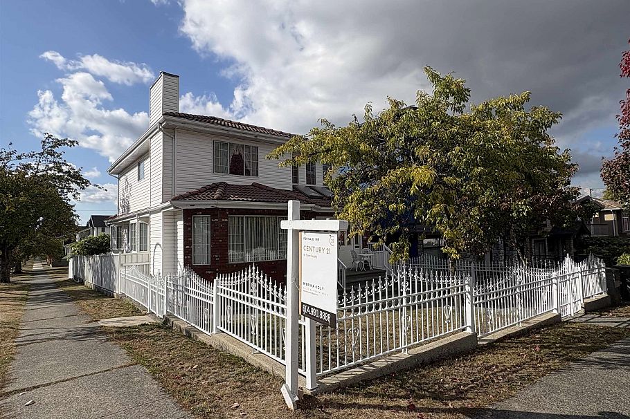 5095 Nanaimo Street Vancouver, BC - 8