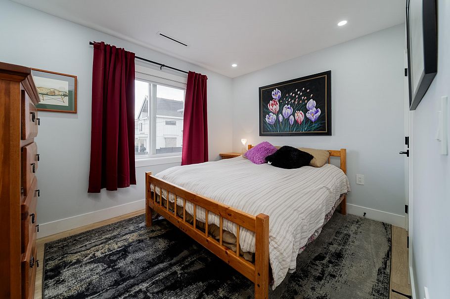 960 Renfrew Street Vancouver, BC - 14