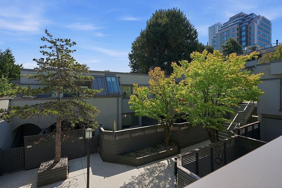1344 W 7th Avenue Vancouver, BC - 25