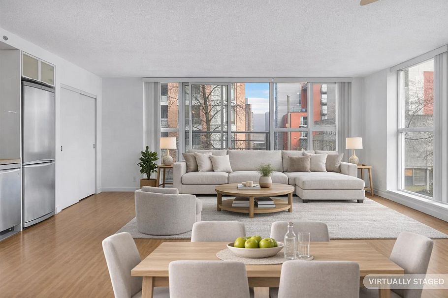 311 168 Powell Street Vancouver, BC - 4