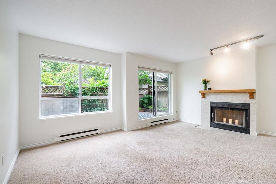 30 4311 Sophia Street Vancouver, BC - 6