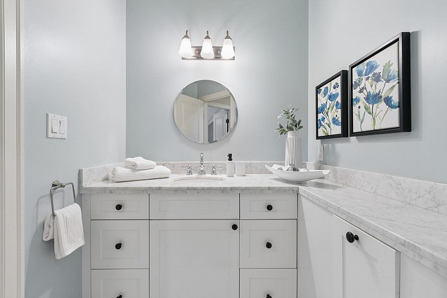 3815 Sunnycrest Drive North Vancouver, BC - 28