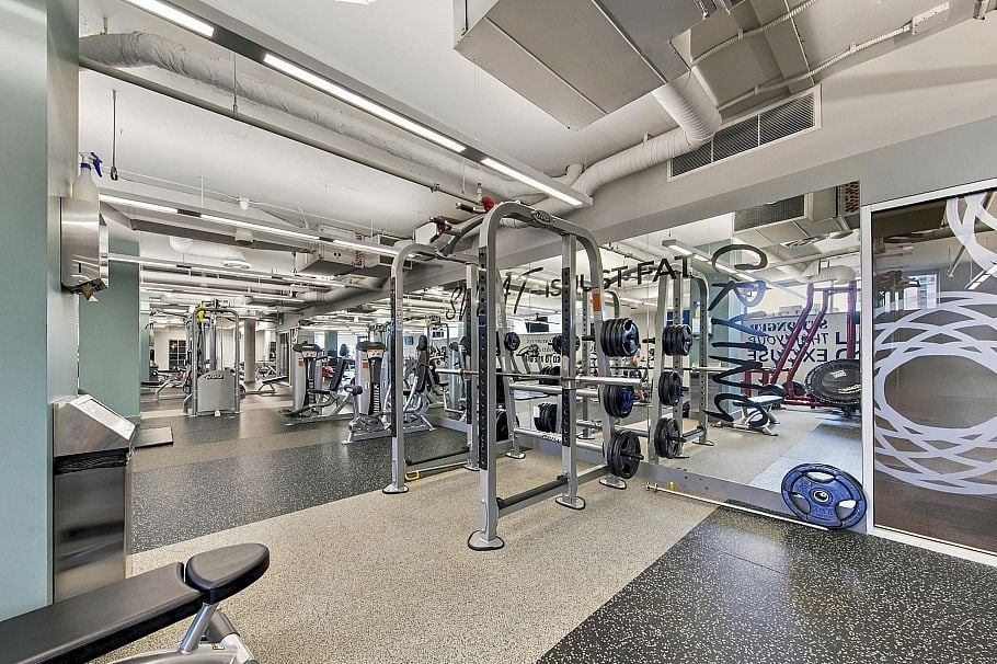 907 112 E 13th Street North Vancouver, BC - 35