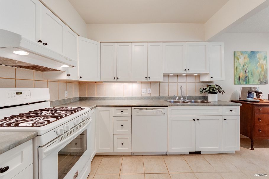 49 650 Roche Point Drive North Vancouver, BC - 13