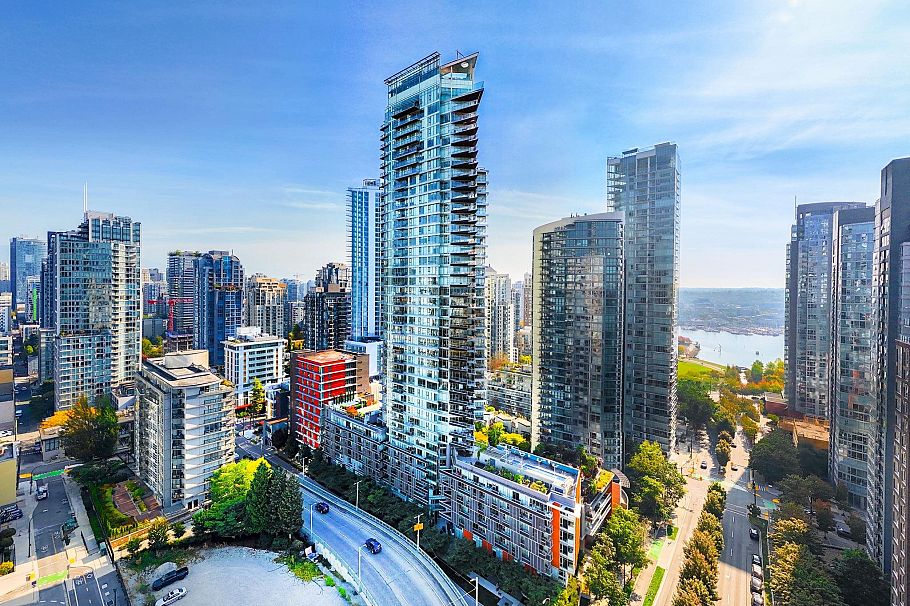 2602 1372 Seymour Street Vancouver, BC - 3