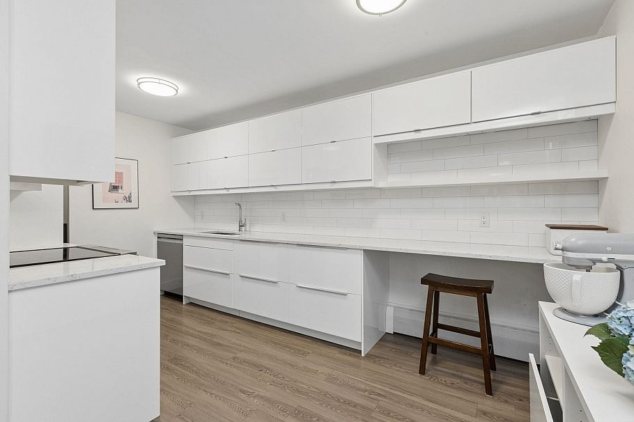 303 236 W 2nd Street North Vancouver, BC - 4