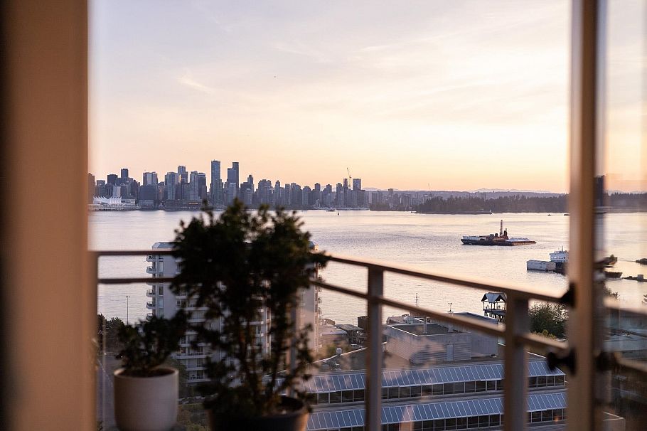 1505 155 W 1st Street North Vancouver, BC - 27
