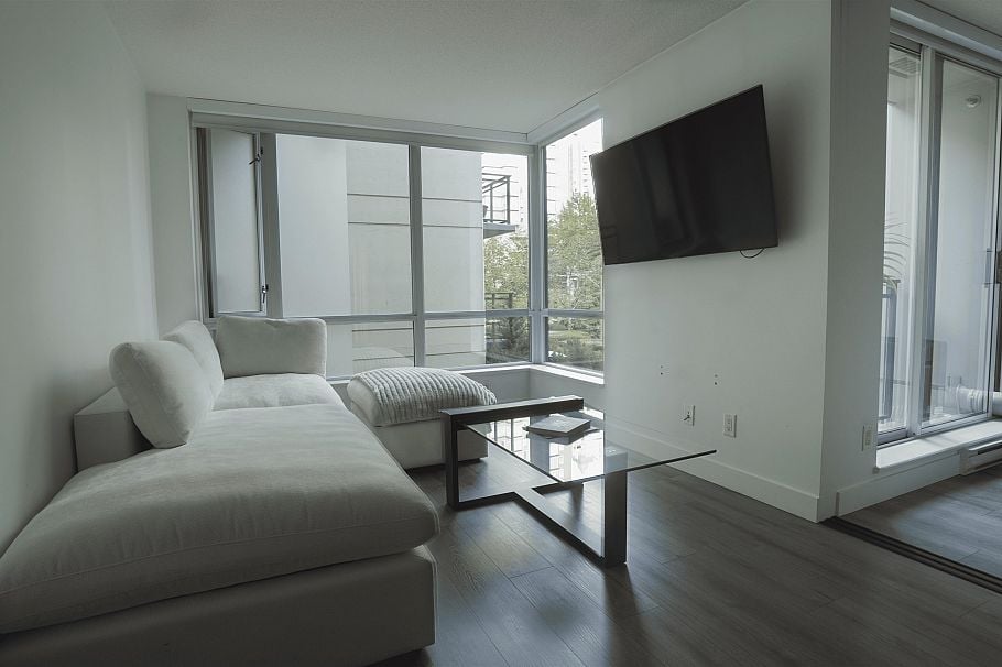 312 1082 Seymour Street Vancouver, BC - 1
