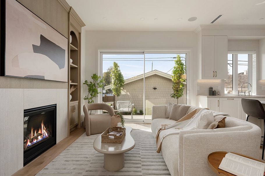2 2344 W 45th Avenue Vancouver, BC - 3