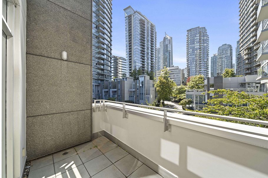 TH19 1281 W Cordova Street Vancouver, BC - 26