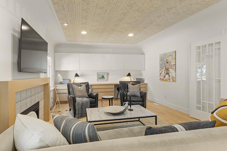 4070 W 13th Avenue Vancouver, BC - 4