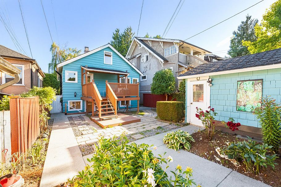 3311 W 8th Avenue Vancouver, BC - 20
