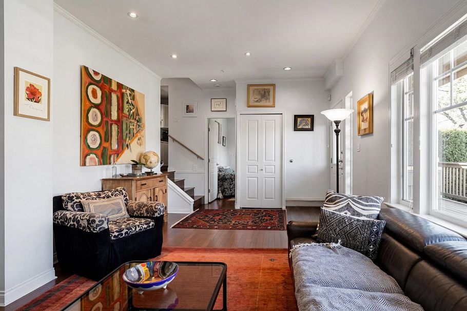 2950 W 8th Avenue Vancouver, BC - 4