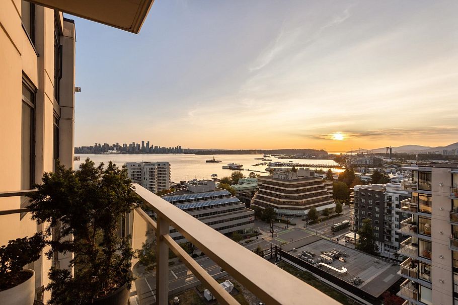 1505 155 W 1st Street North Vancouver, BC - 23