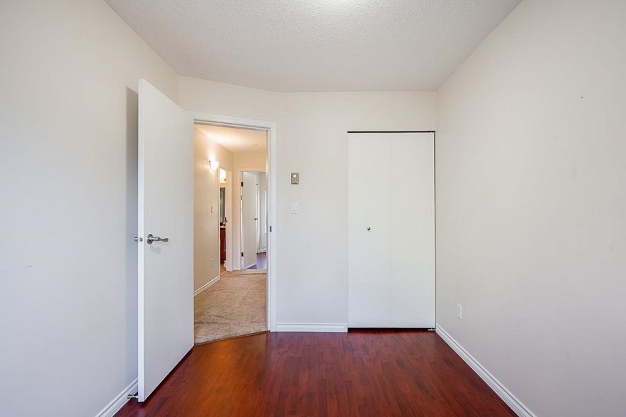 30 4311 Sophia Street Vancouver, BC - 28