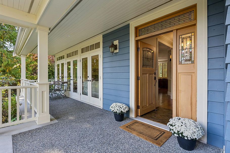 3815 Sunnycrest Drive North Vancouver, BC - 3