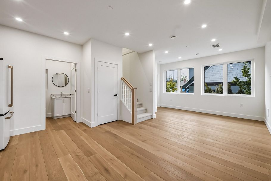 2 2339 Parker Street Vancouver, BC - 4