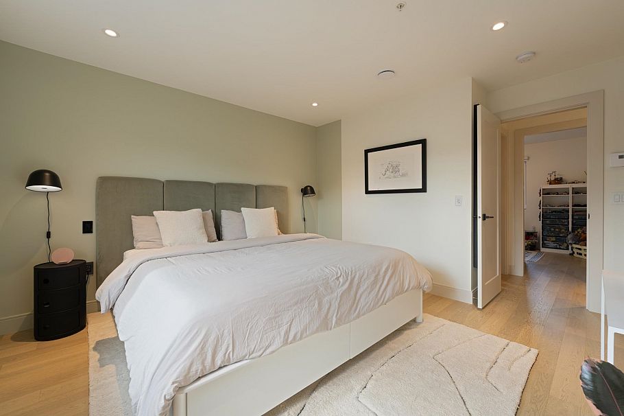 24 632 E 3rd Street North Vancouver, BC - 22