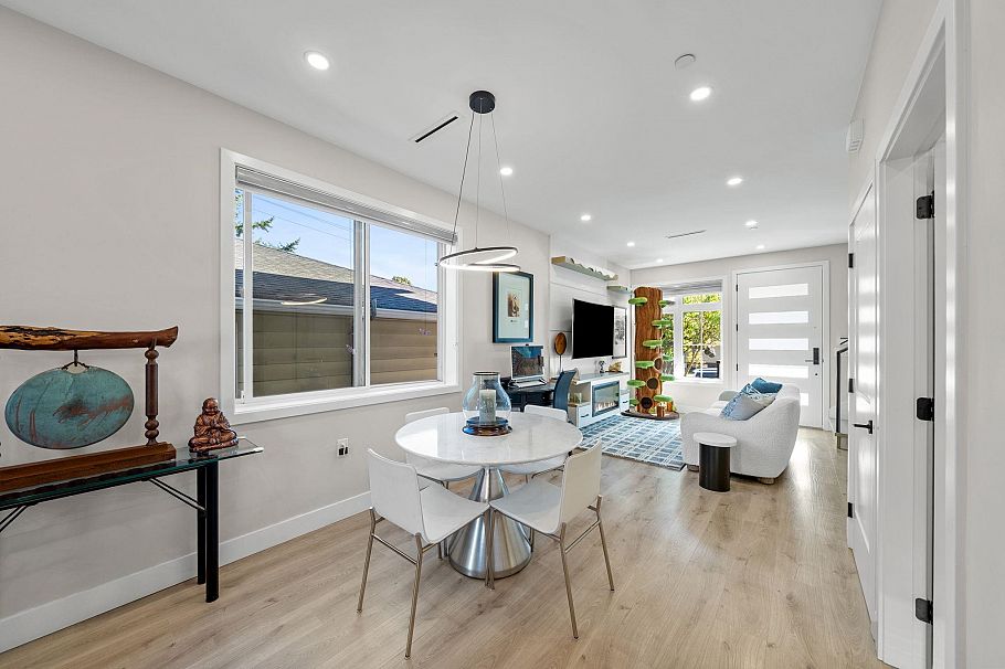 1 2749 E 54th Avenue Vancouver, BC - 6