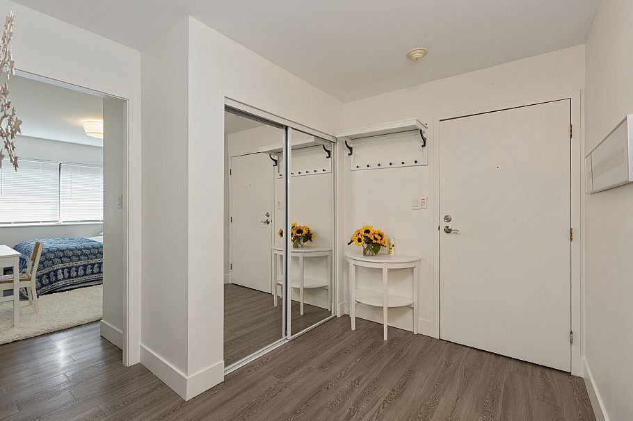 303 236 W 2nd Street North Vancouver, BC - 25