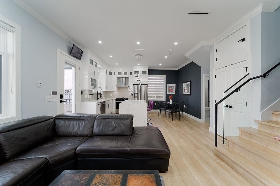 960 Renfrew Street Vancouver, BC - 3