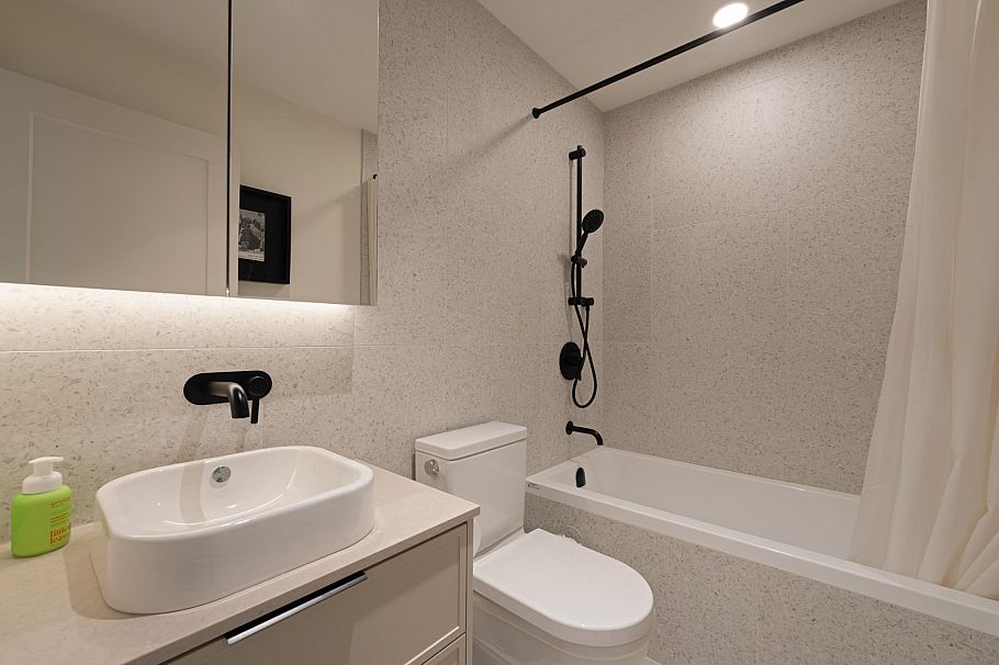 24 632 E 3rd Street North Vancouver, BC - 27