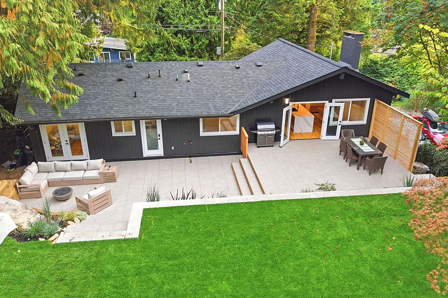 4646 Cove Cliff Road North Vancouver, BC - 32