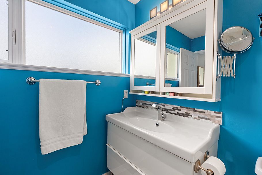 1741 Chesterfield Avenue North Vancouver, BC - 19