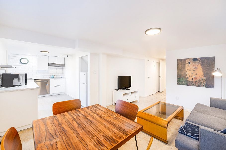 3311 W 8th Avenue Vancouver, BC - 34