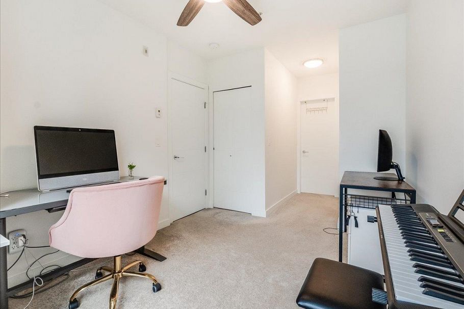 406 108 E 8th Street North Vancouver, BC - 27