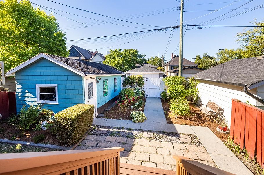 3311 W 8th Avenue Vancouver, BC - 18