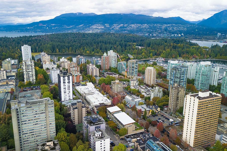 202 1688 Robson Street Vancouver, BC - 24
