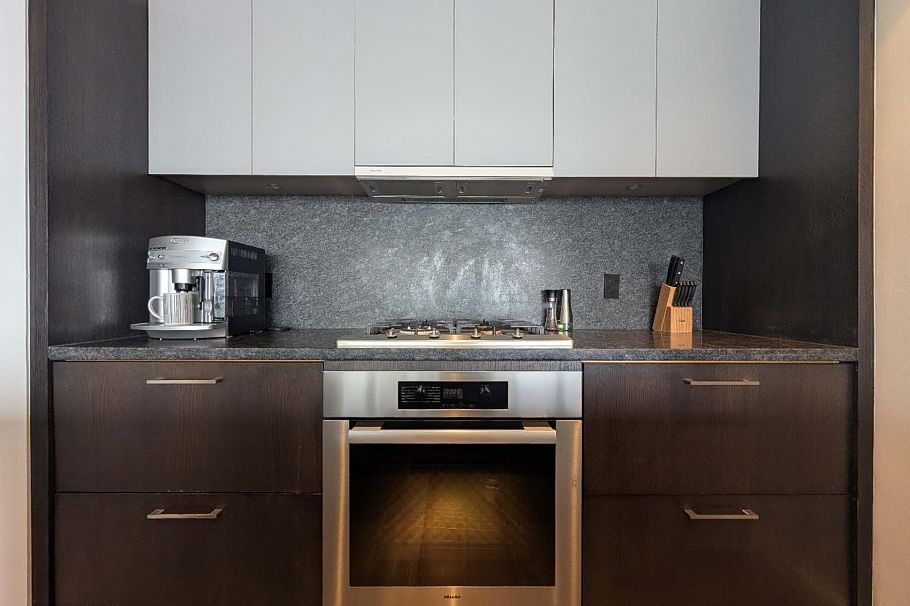 2602 1372 Seymour Street Vancouver, BC - 5