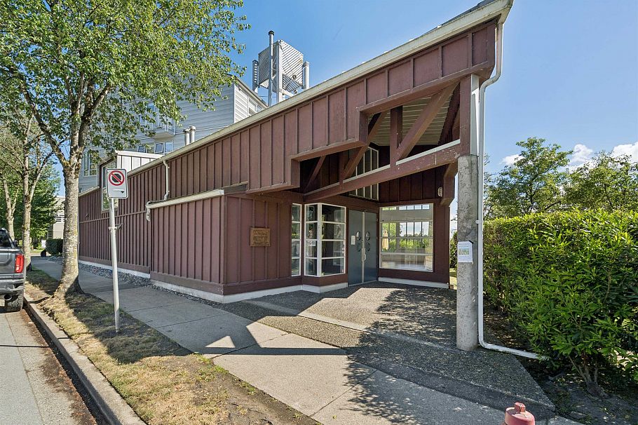 205 2080 Kent Avenue South Vancouver, BC - 34