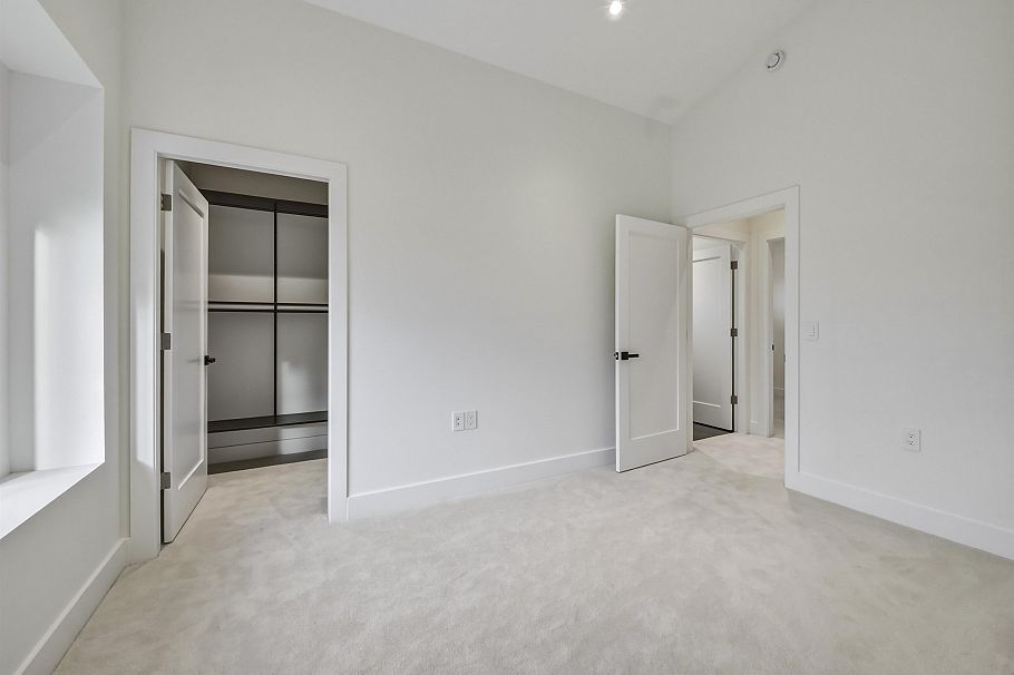 2 2339 Parker Street Vancouver, BC - 19