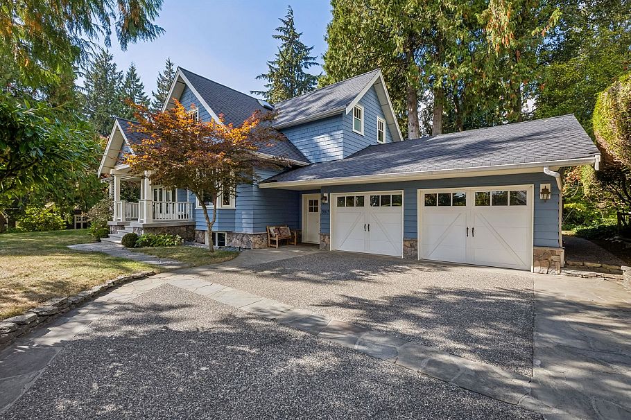 3815 Sunnycrest Drive North Vancouver, BC - 2