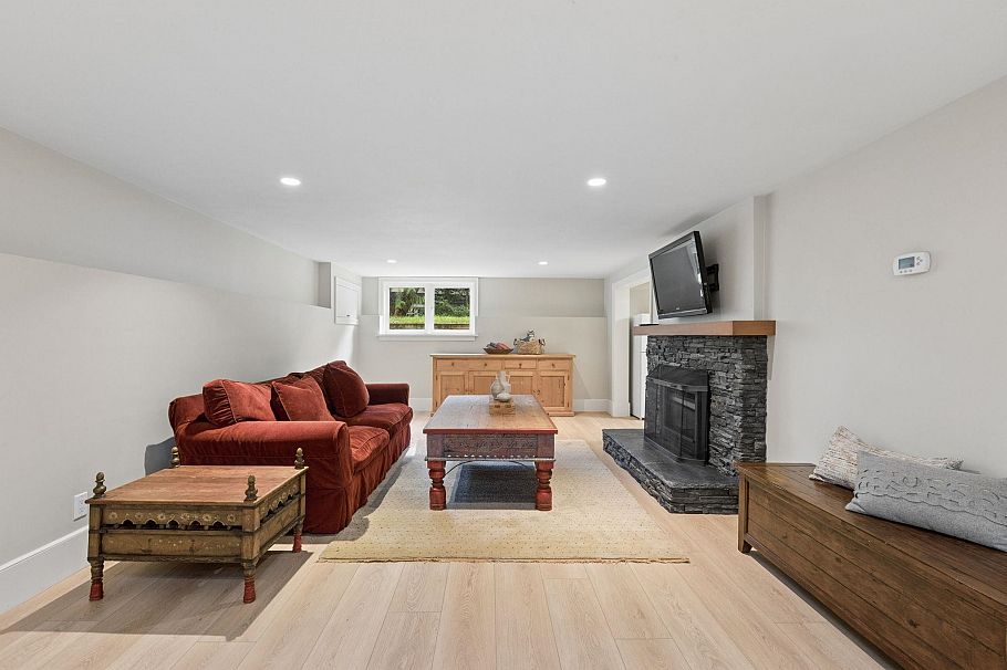 3815 Sunnycrest Drive North Vancouver, BC - 31