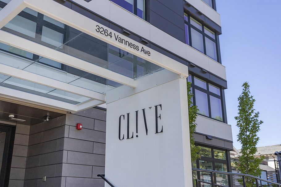 204 3264 Vanness Avenue Vancouver, BC - 2