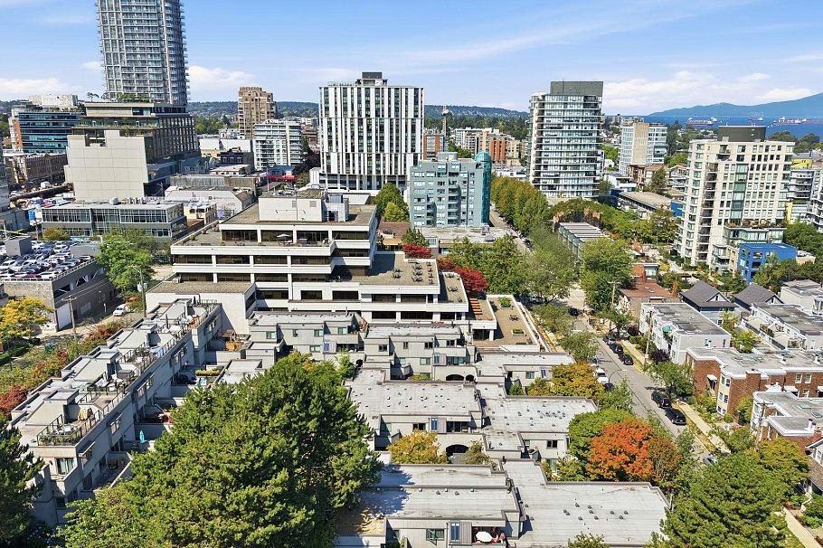 1344 W 7th Avenue Vancouver, BC - 28