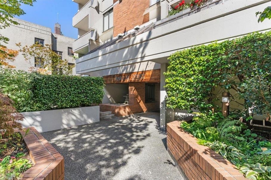 904 1127 Barclay Street Vancouver, BC - 3