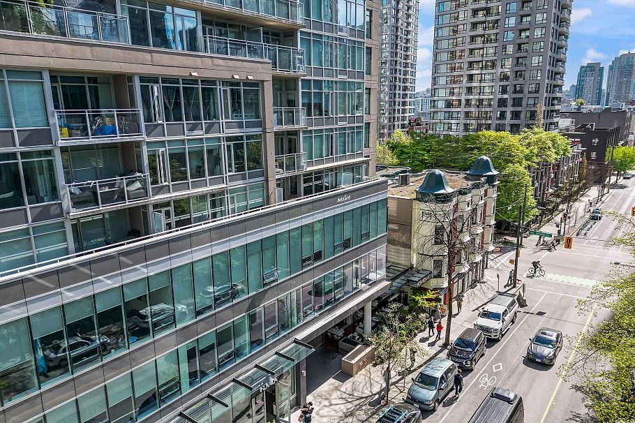 708 888 Homer Street Vancouver, BC - 1