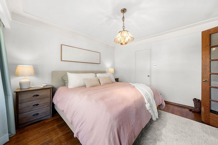 2554 Adanac Street Vancouver, BC - 9