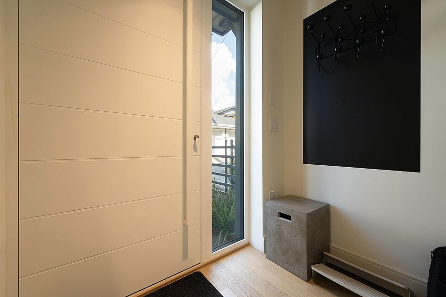 24 632 E 3rd Street North Vancouver, BC - 31