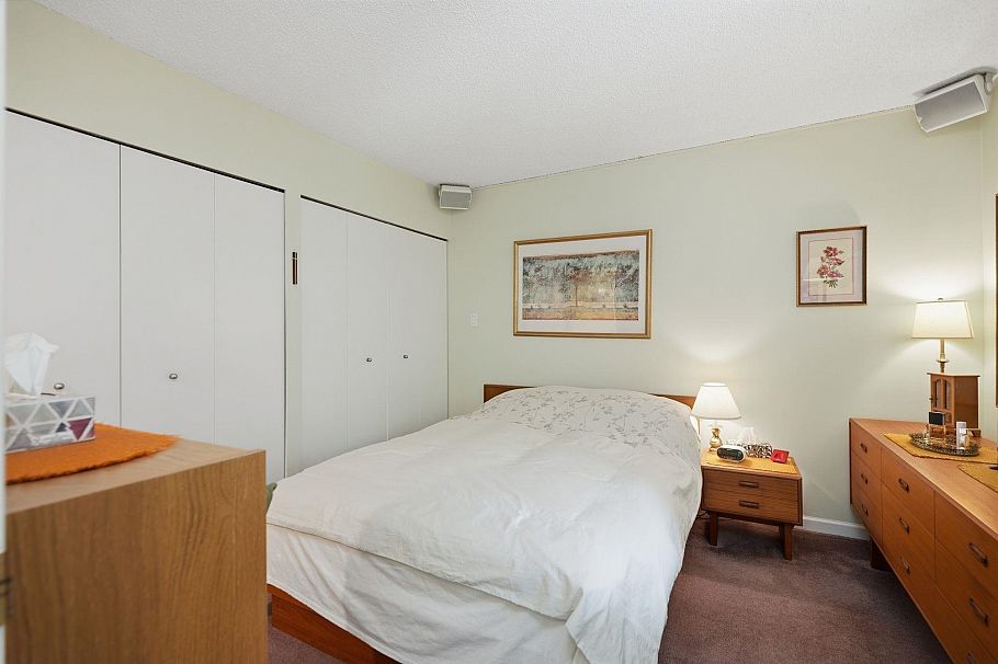1344 W 7th Avenue Vancouver, BC - 15