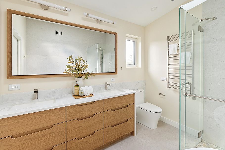 3732 W 1st Avenue Vancouver, BC - 25