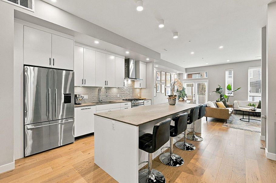 4682 Capilano Road North Vancouver, BC - 11