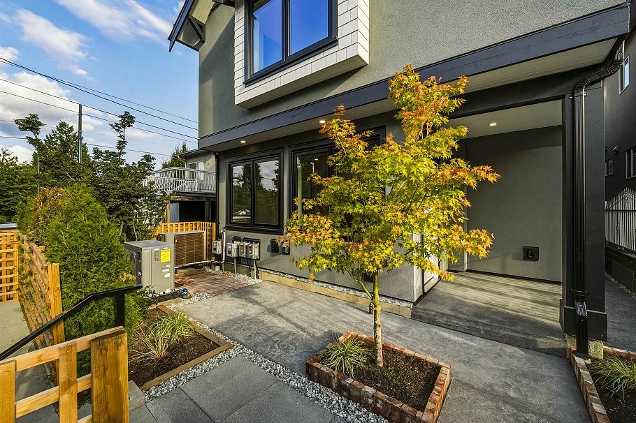 2 2339 Parker Street Vancouver, BC - 8