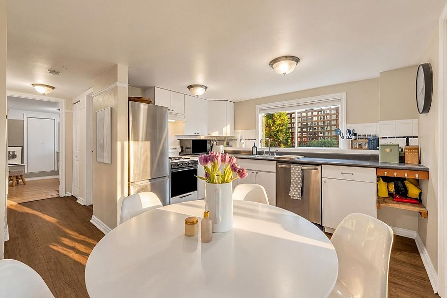 224 W 13th Avenue Vancouver, BC - 30