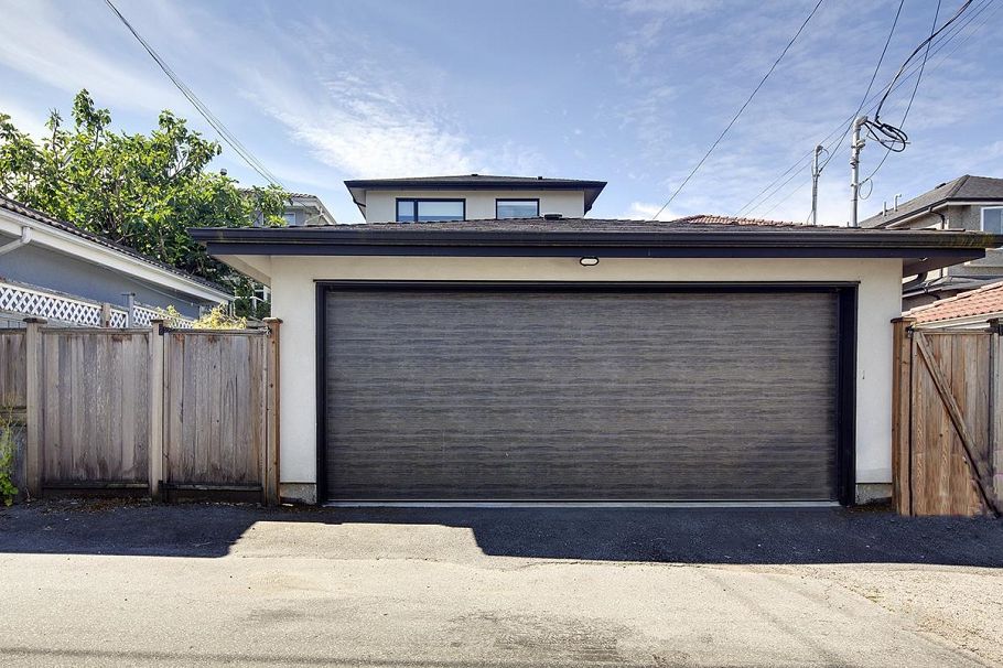 3191 E 21st Avenue Vancouver, BC - 38